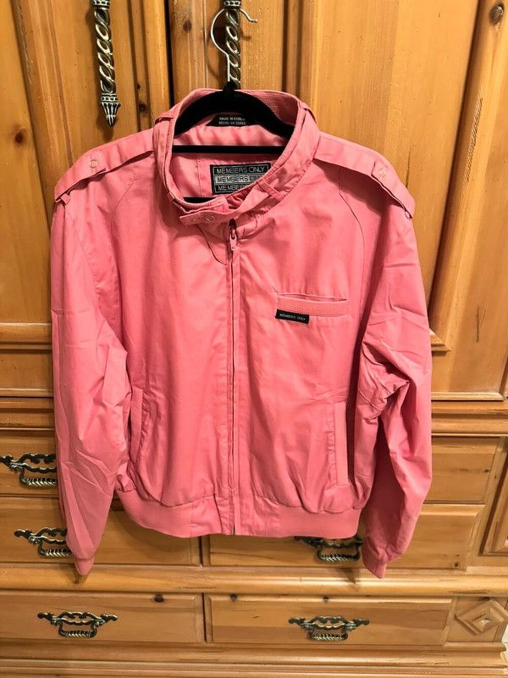 Vintage members only pink jacket. Women’s size large.